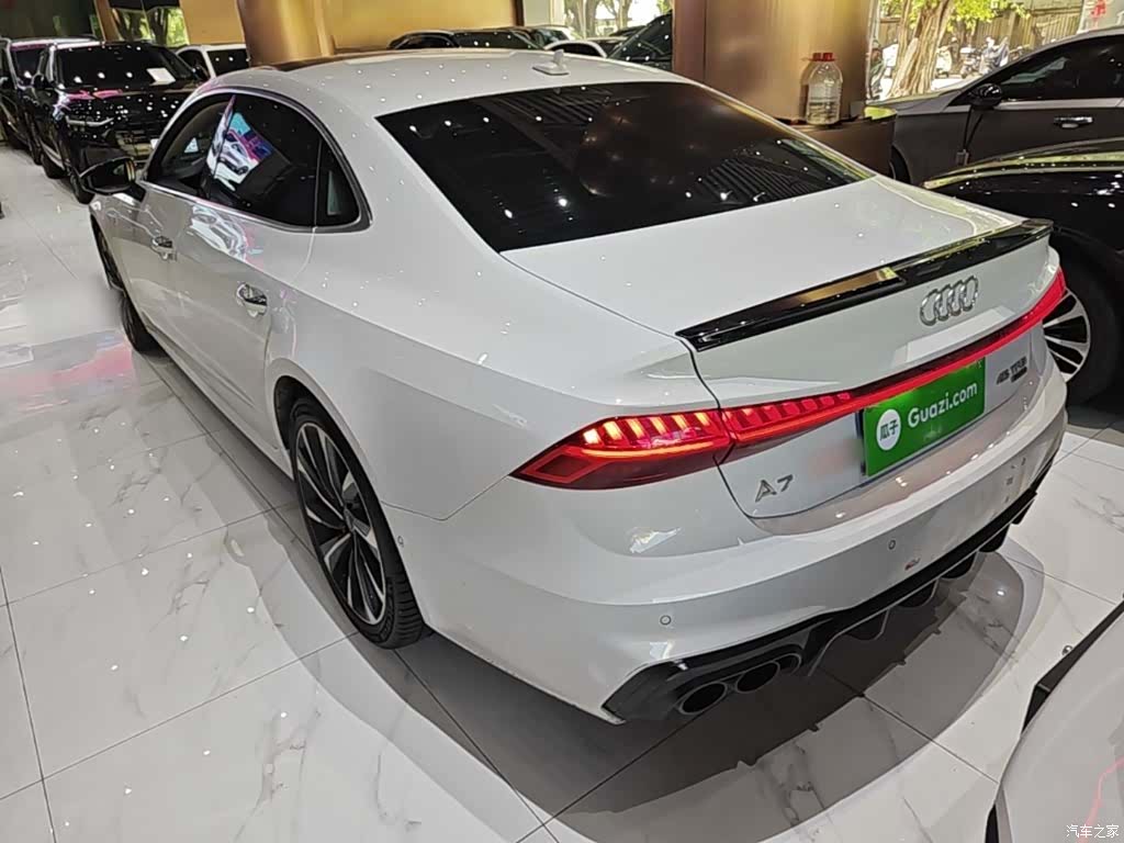Audi A7L, 2023 все фото