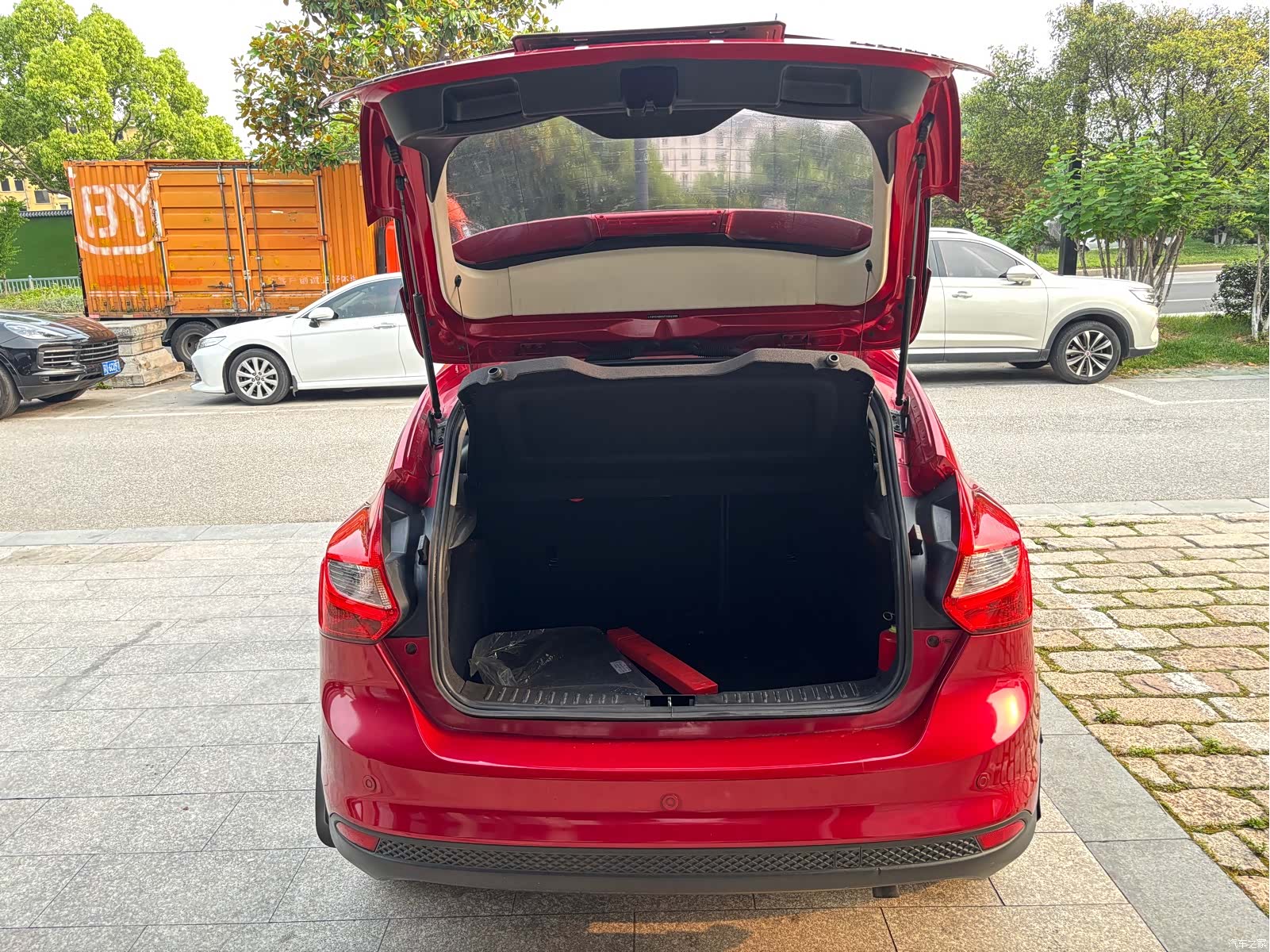 Ford Focus, 2016 10
