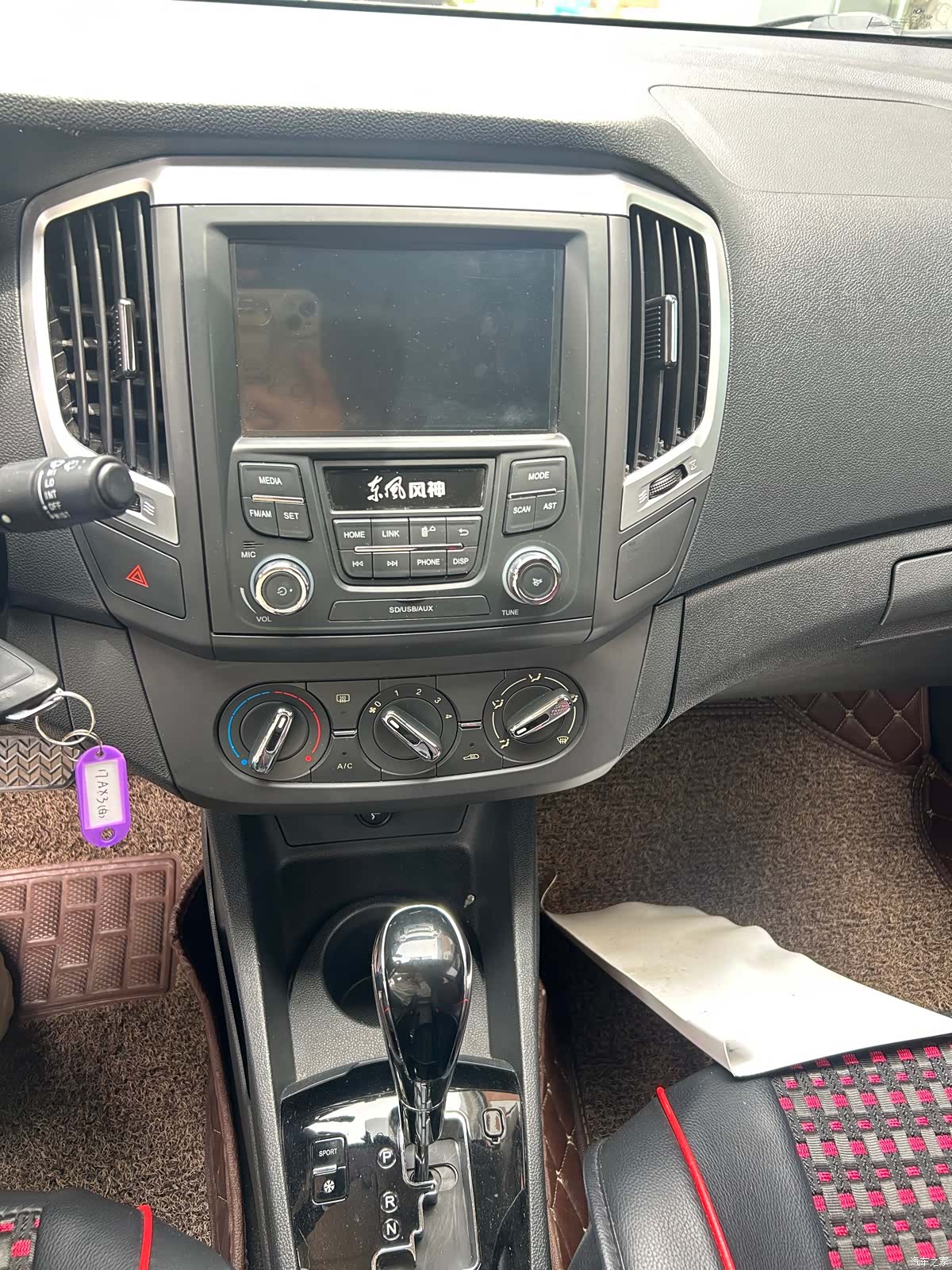 DongFeng AX3, 2017 16