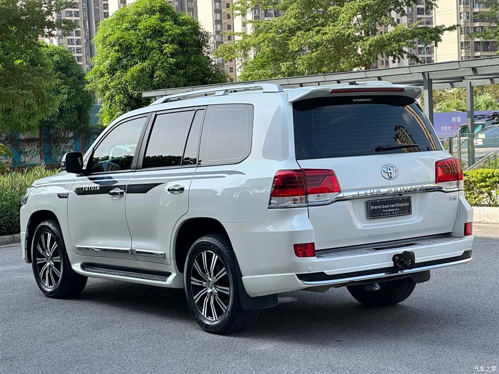 Toyota Land Cruiser, 2020 8