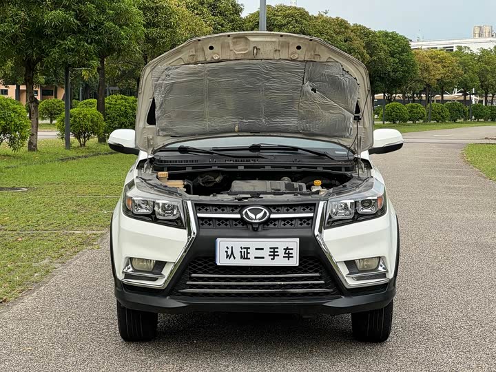 BAIC Huansu S3 2016 S3 L 1.5L МКПП Премиум