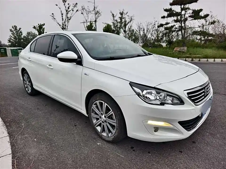 Peugeot 408