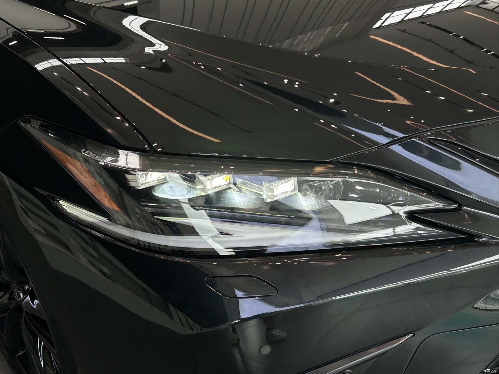 Lexus ES, 2022 25