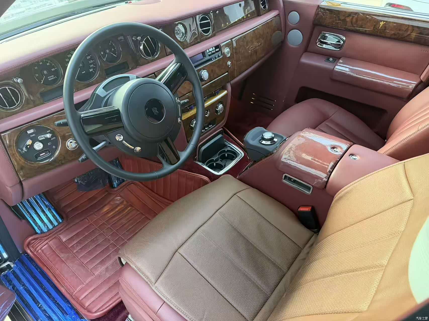 Rolls-Royce Phantom, 2012 все фото