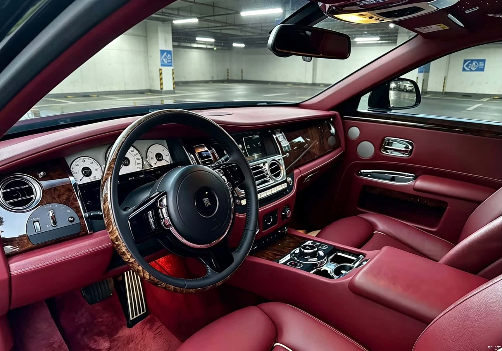Rolls-Royce Ghost, 2018 9