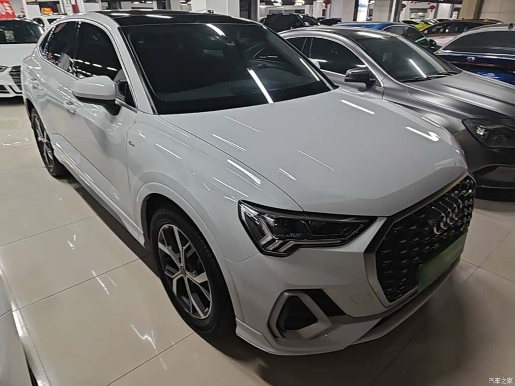 Audi Q3, 2021 4