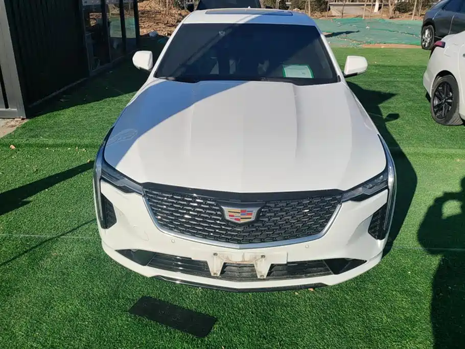 Cadillac CT4
