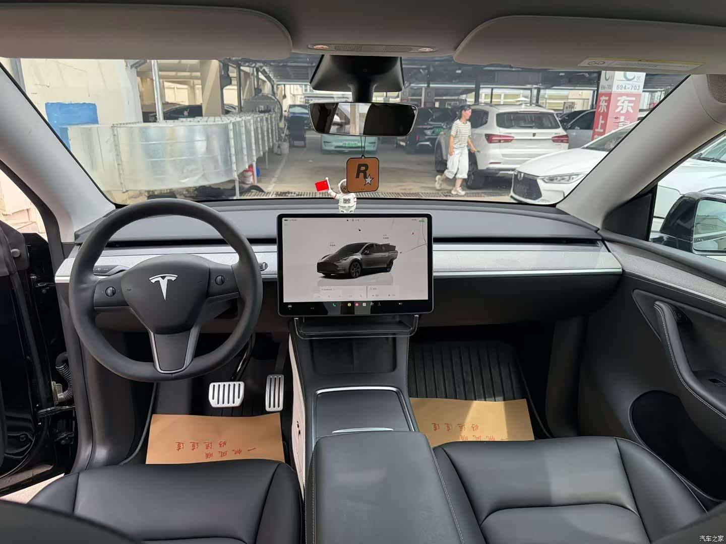 Tesla Model Y, 2024 6