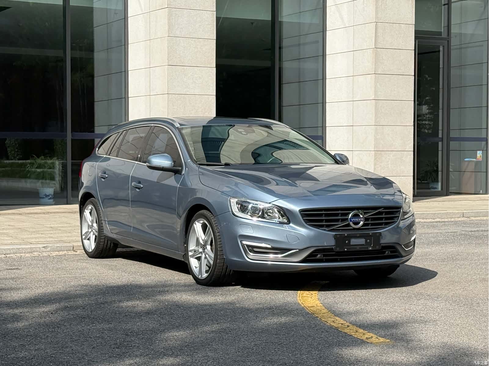 Volvo V60, 2017 3