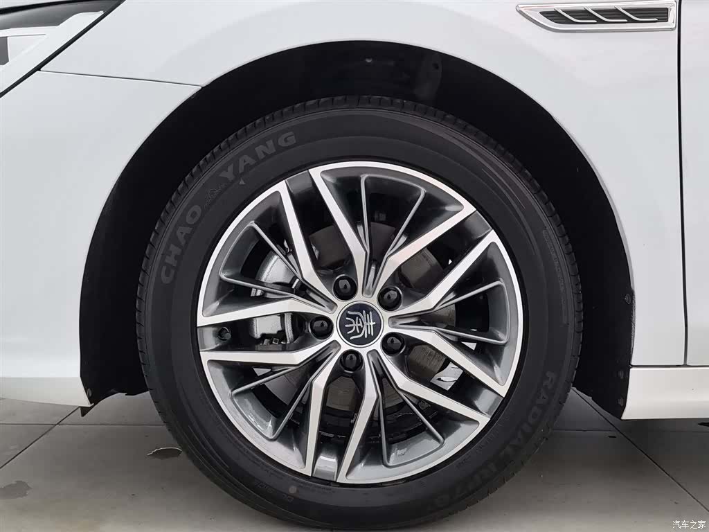 BYD Qin, 2023 17