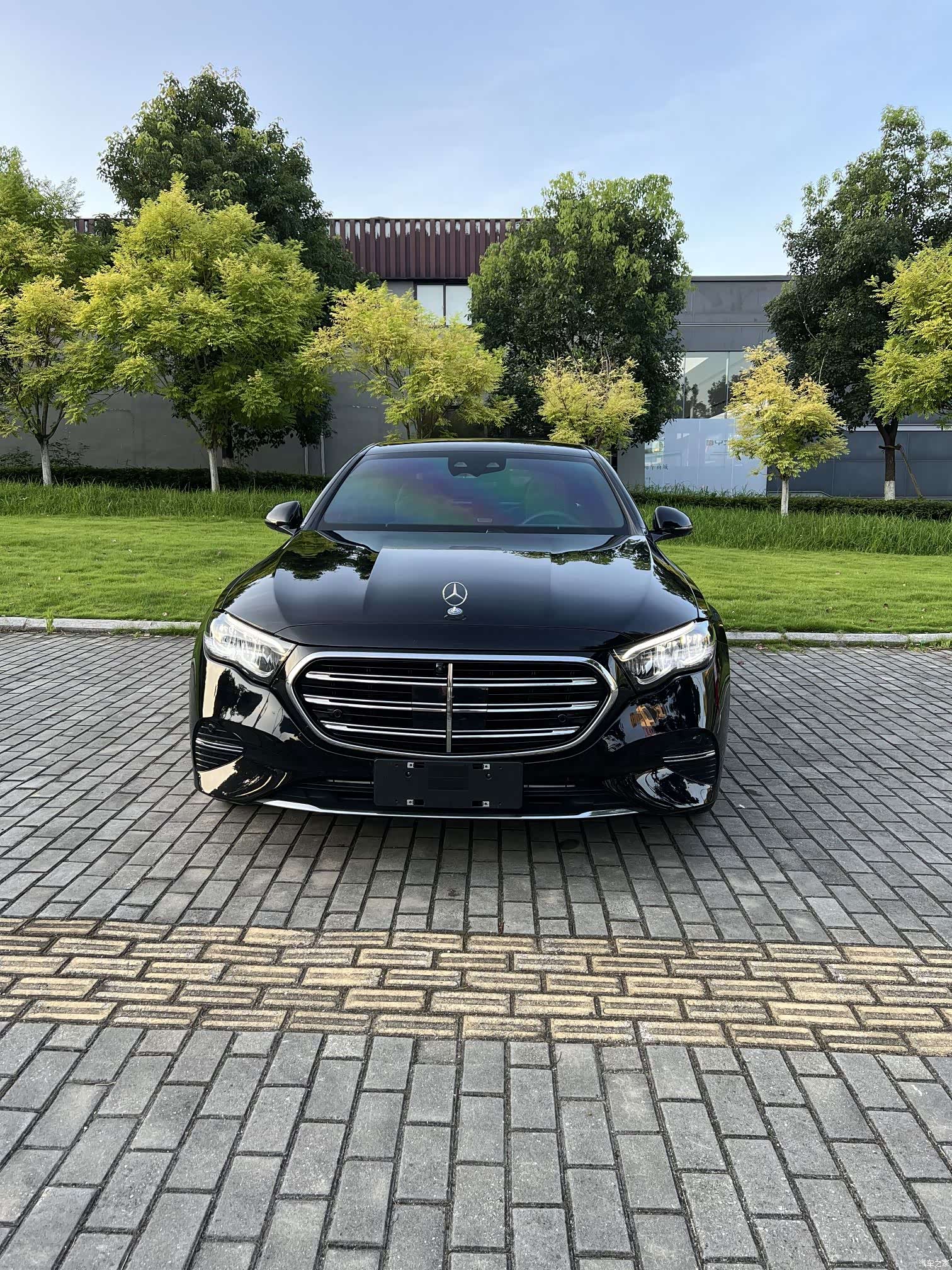 Mercedes-Benz E-Class, 2025 2