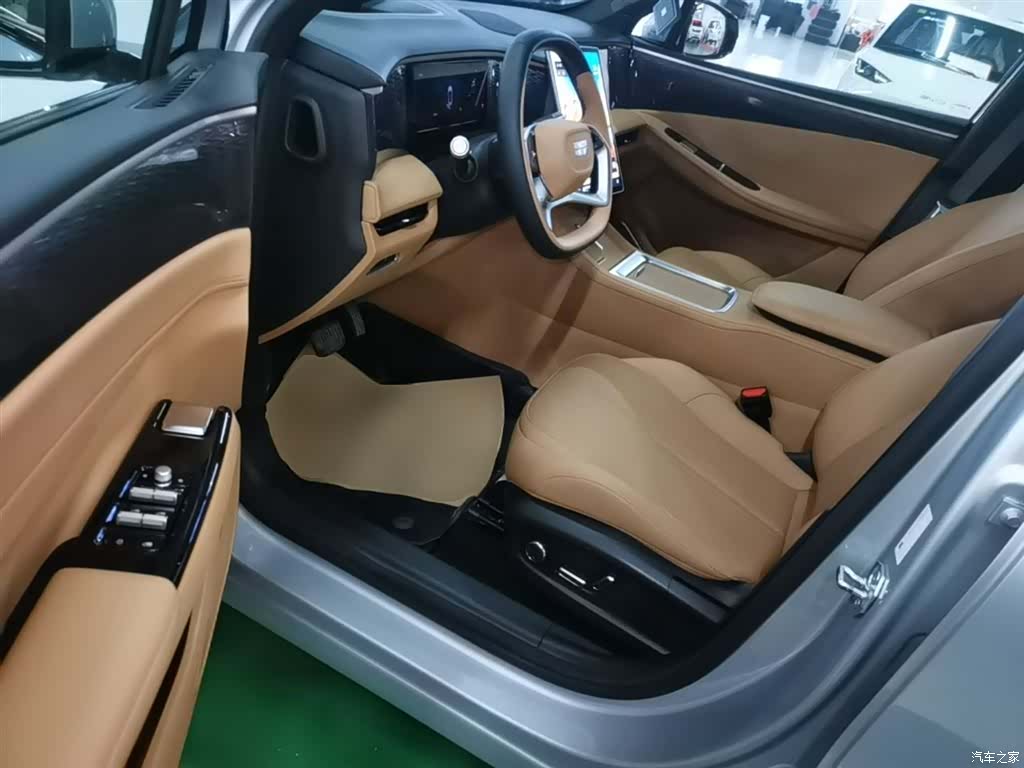 Geely Galaxy L7, 2025 16