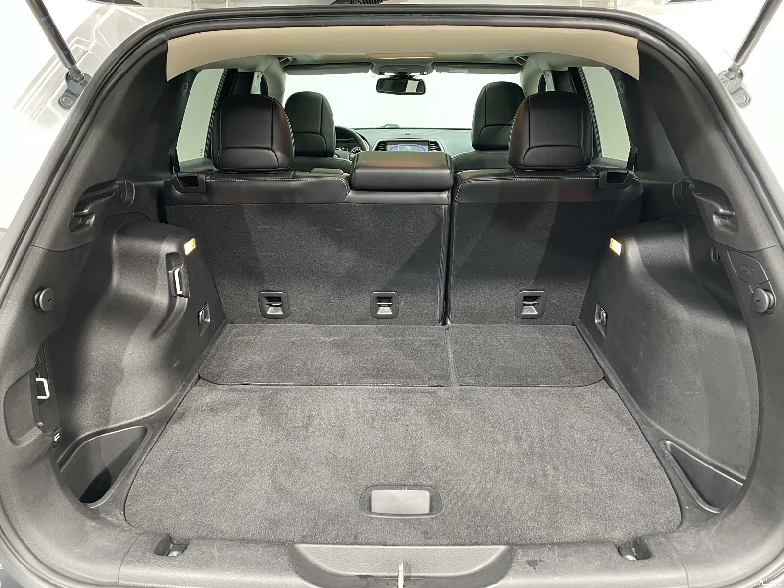 Jeep Cherokee, 2017 19