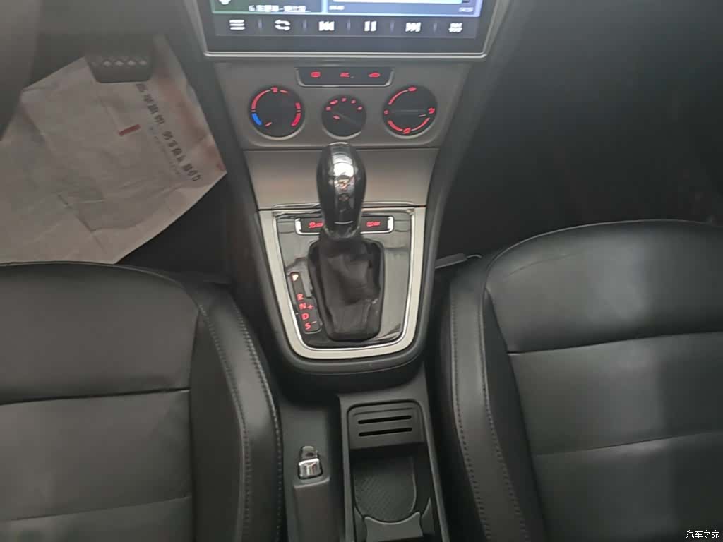 Volkswagen Lavida, 2016 14