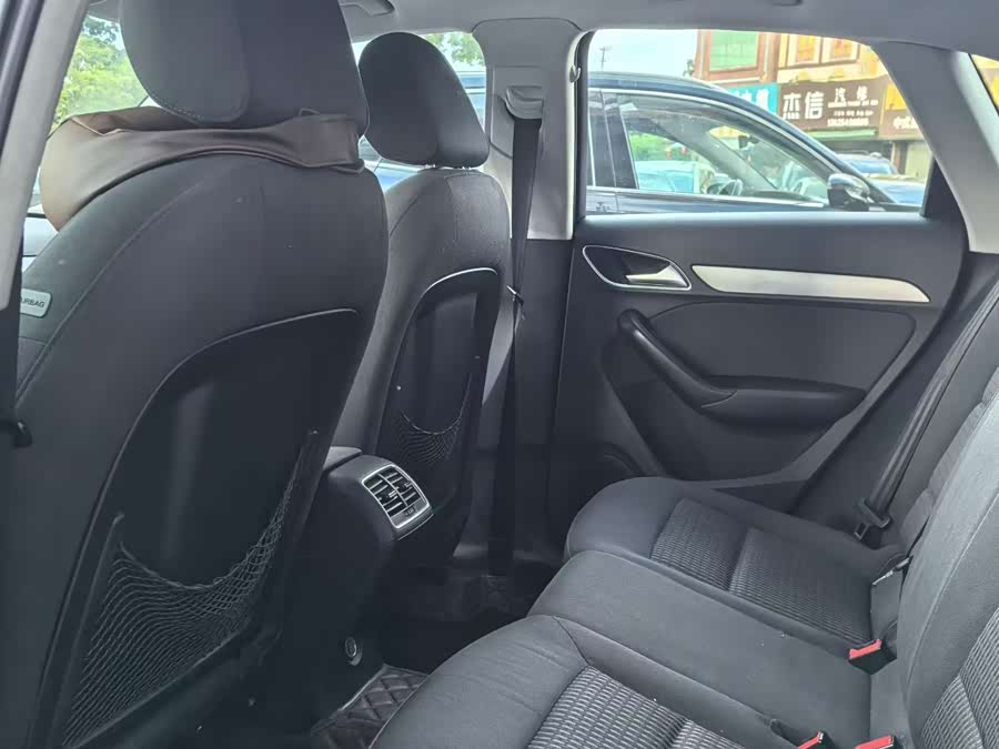Audi Q3 2015, фото 7