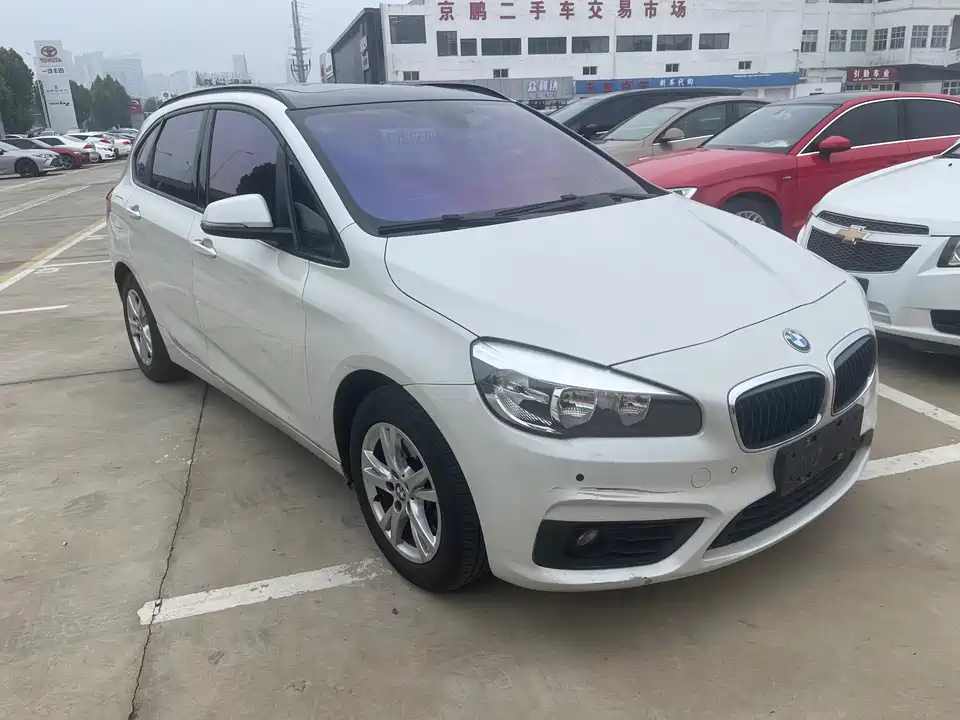 BMW 2 series station wagon