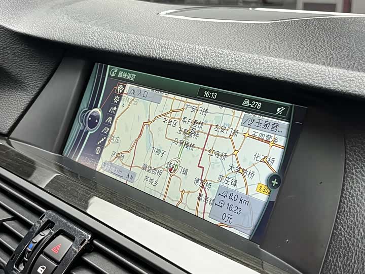 BMW 5 Series, 2011 года фото 14