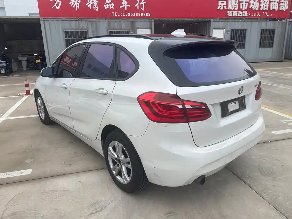 BMW 2 series station wagon