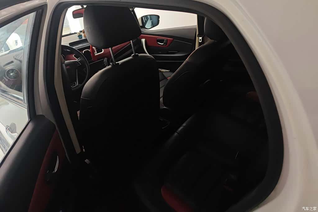 Haval H1, 2015 11