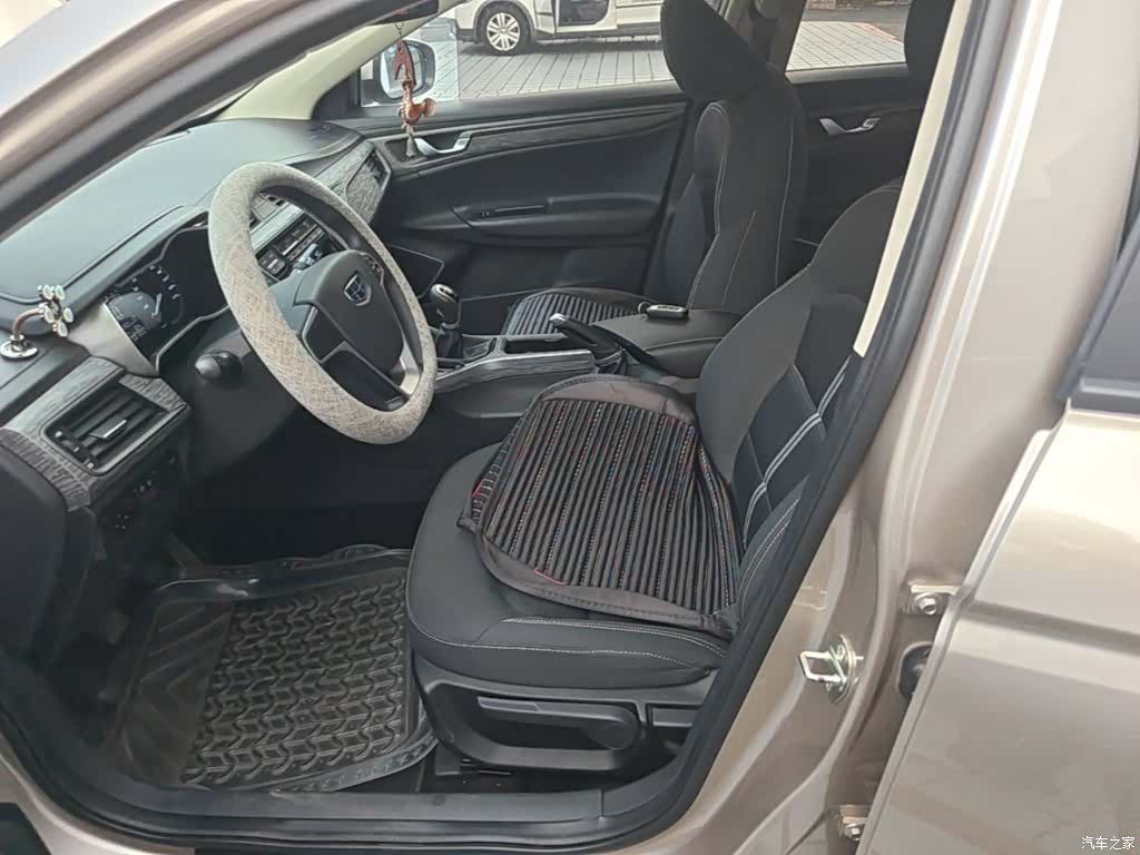 Geely Emgrand, 2019 22