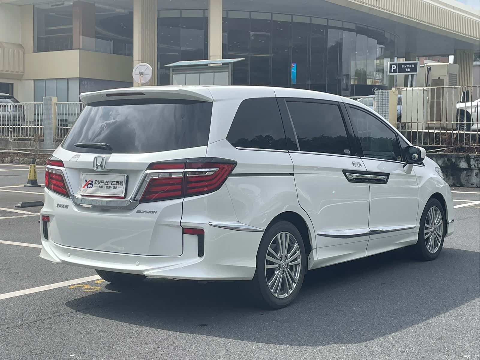 Honda Elysion, 2019 4