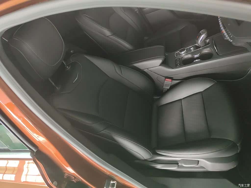 Cadillac XT4, 2019 25