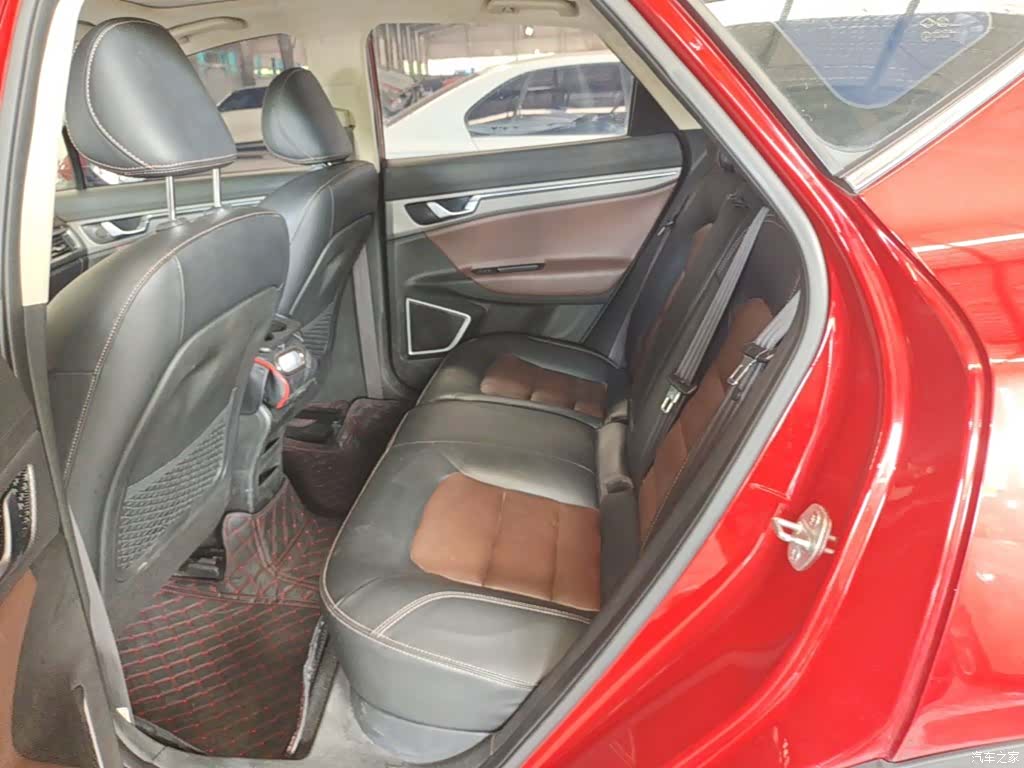 Geely Emgrand, 2017 17