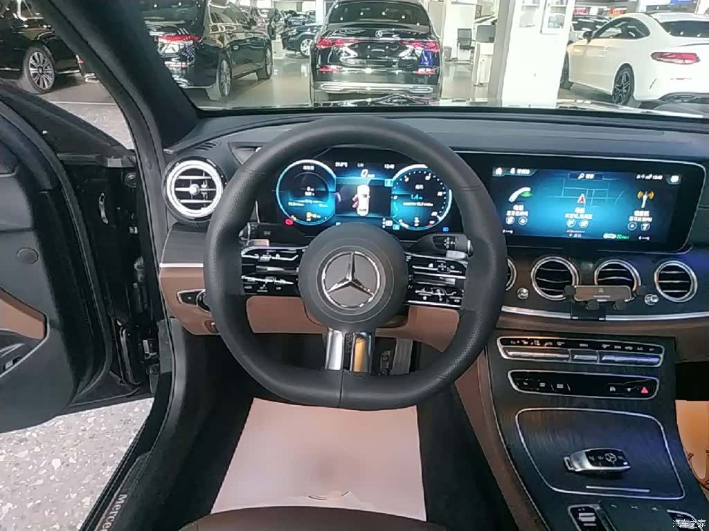 Mercedes-Benz E-Class, 2021 11