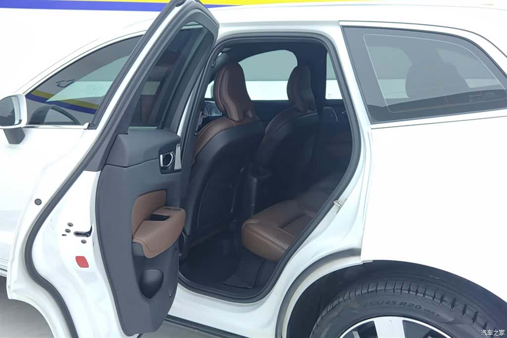 Volvo XC60, 2024 11