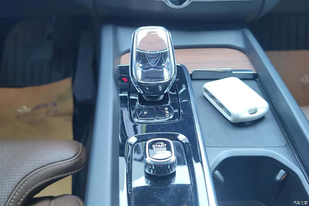 Volvo XC60, 2024 16