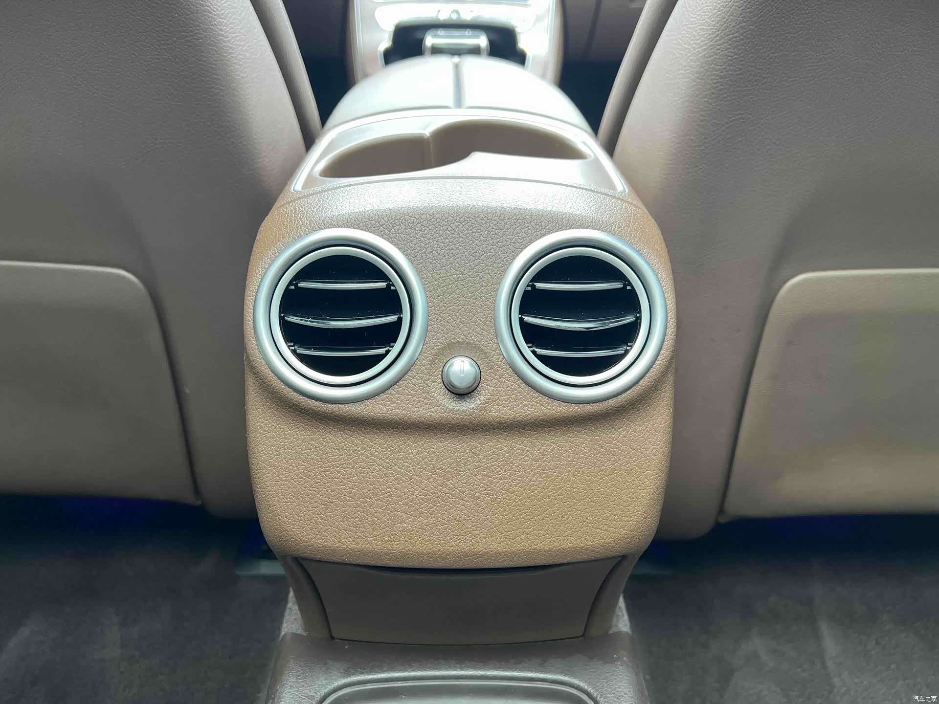 Mercedes-Benz E-Class, 2018 17
