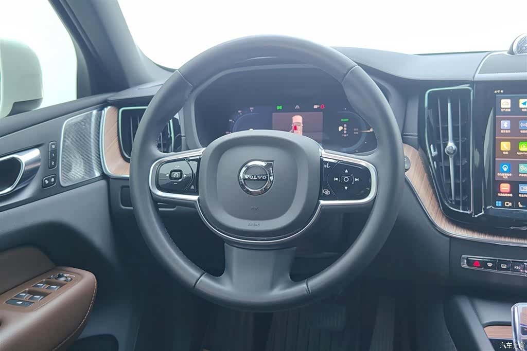Volvo XC60, 2024 15