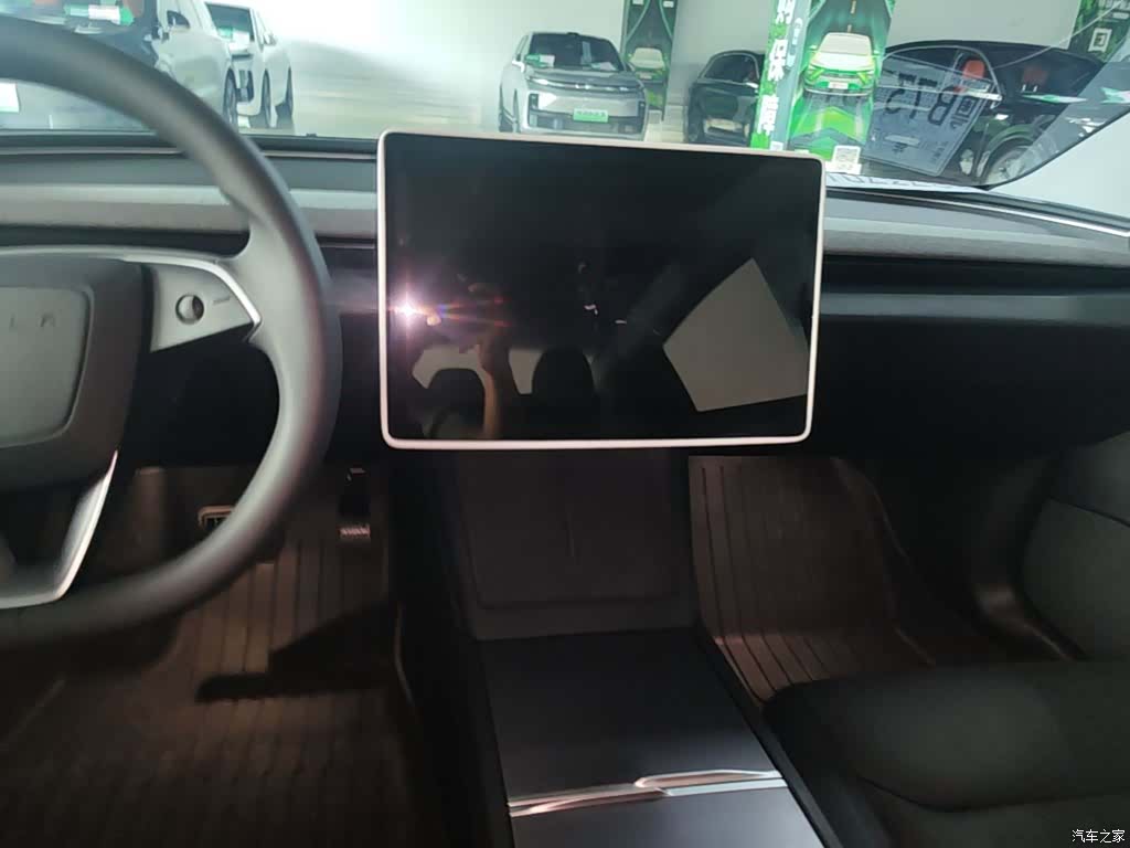 Tesla Model 3, 2024 13