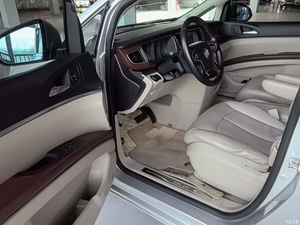 Buick GL8, 2016 16