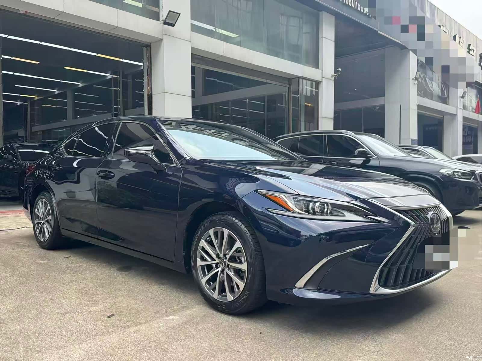Lexus ES, 2021 3
