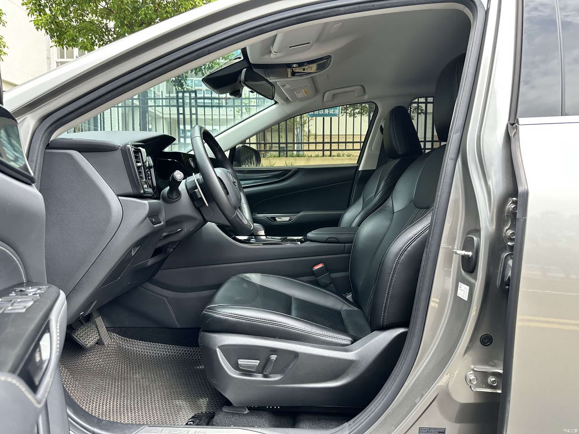 Lexus NX, 2024 9