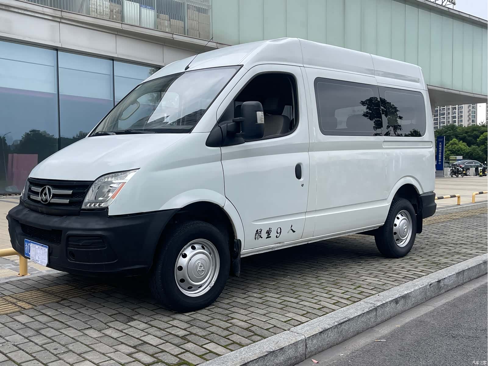 Maxus V80, 2016 1