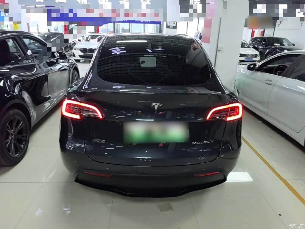 Tesla Model Y, 2024 6