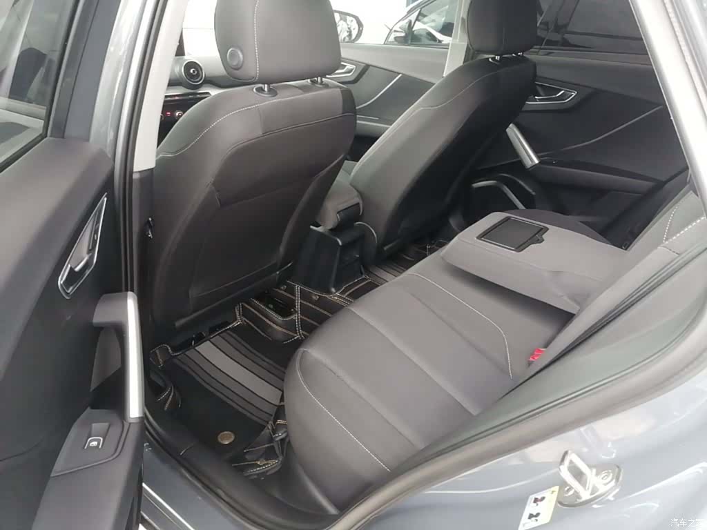 Audi Q2L, 2020 17