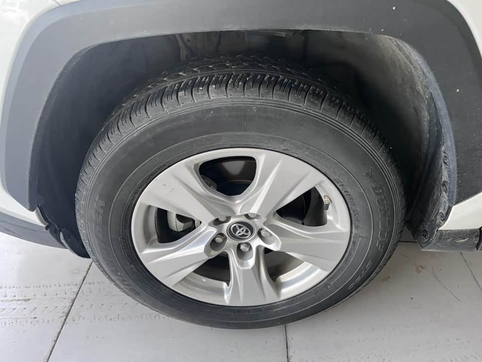 Toyota RAV4 Rongfang