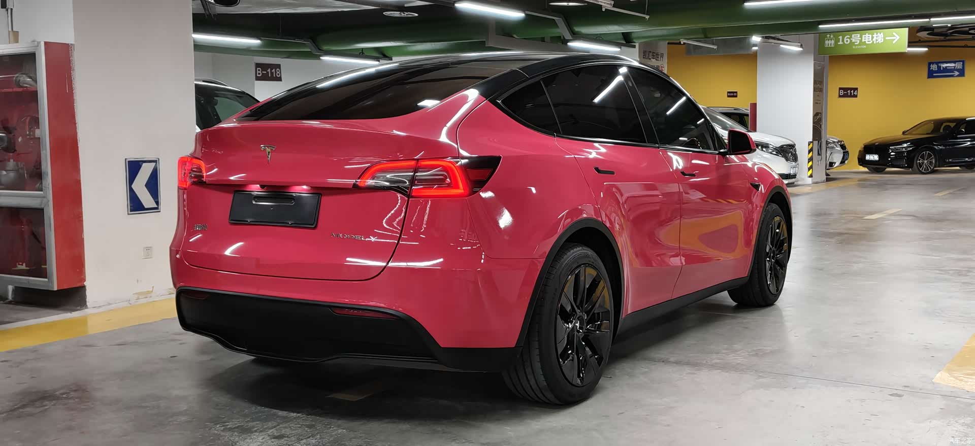 Tesla Model Y, 2023 13