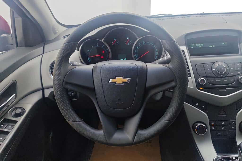 Chevrolet SL, 2011 15