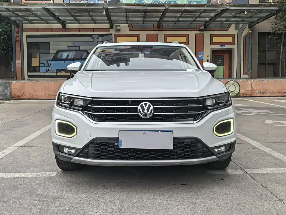 Volkswagen T-ROC exploring Songs