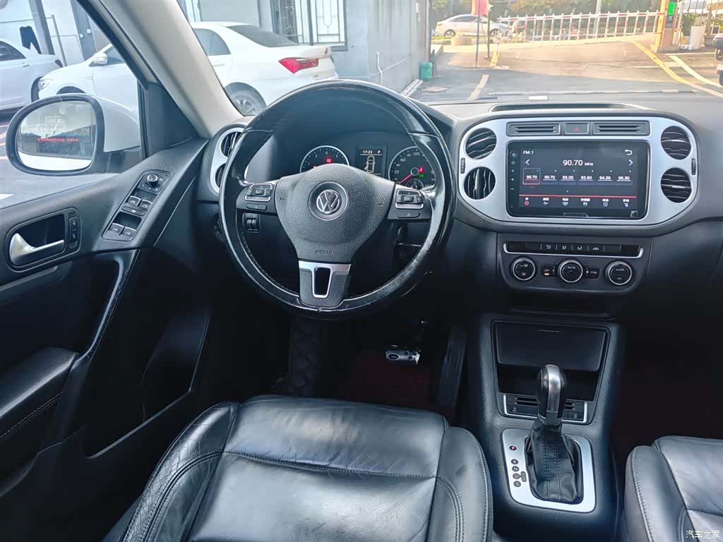 Volkswagen Tiguan, 2015 9