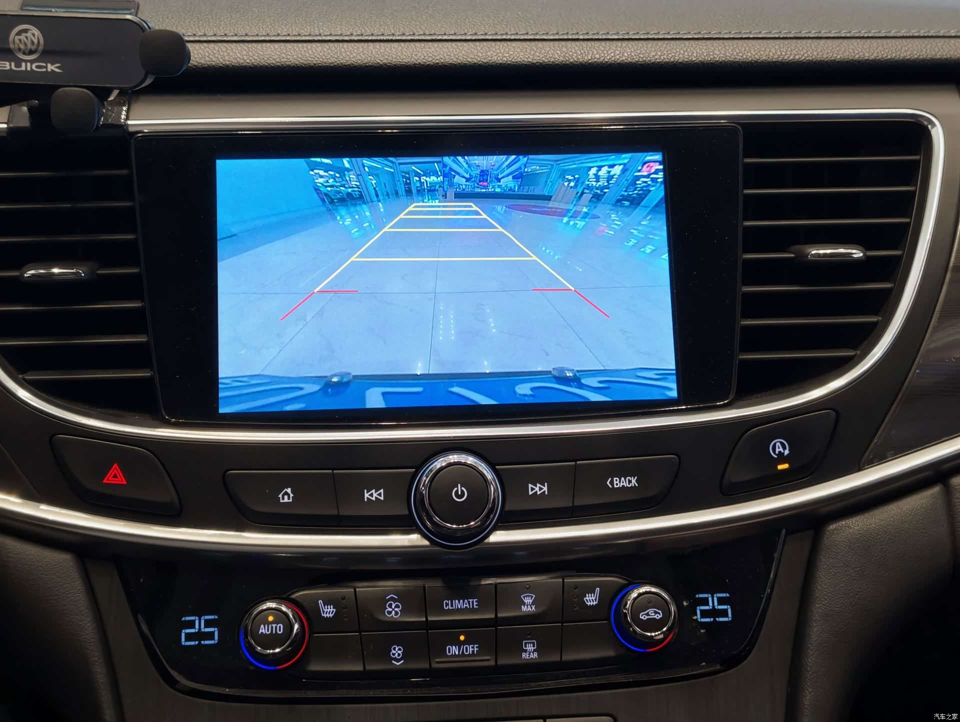 Buick LaCrosse, 2021 9
