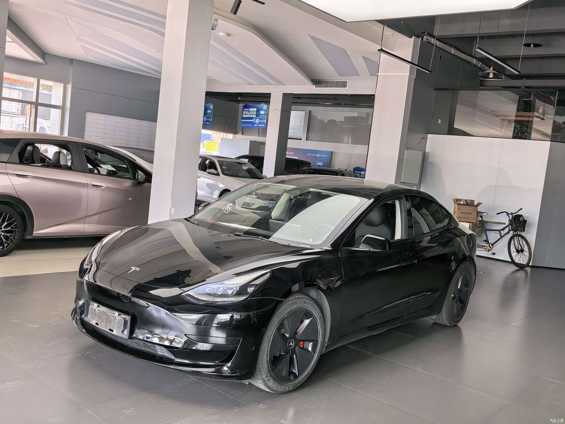 Tesla Model 3, 2021 1