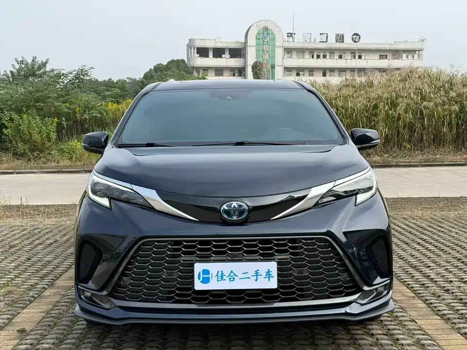 Toyota Grevia