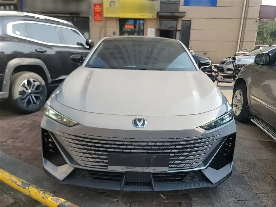 Changan UNI-V