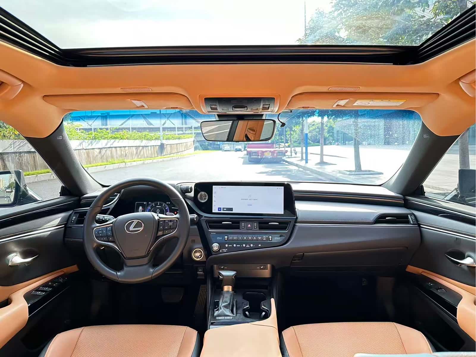 Lexus ES, 2024 10