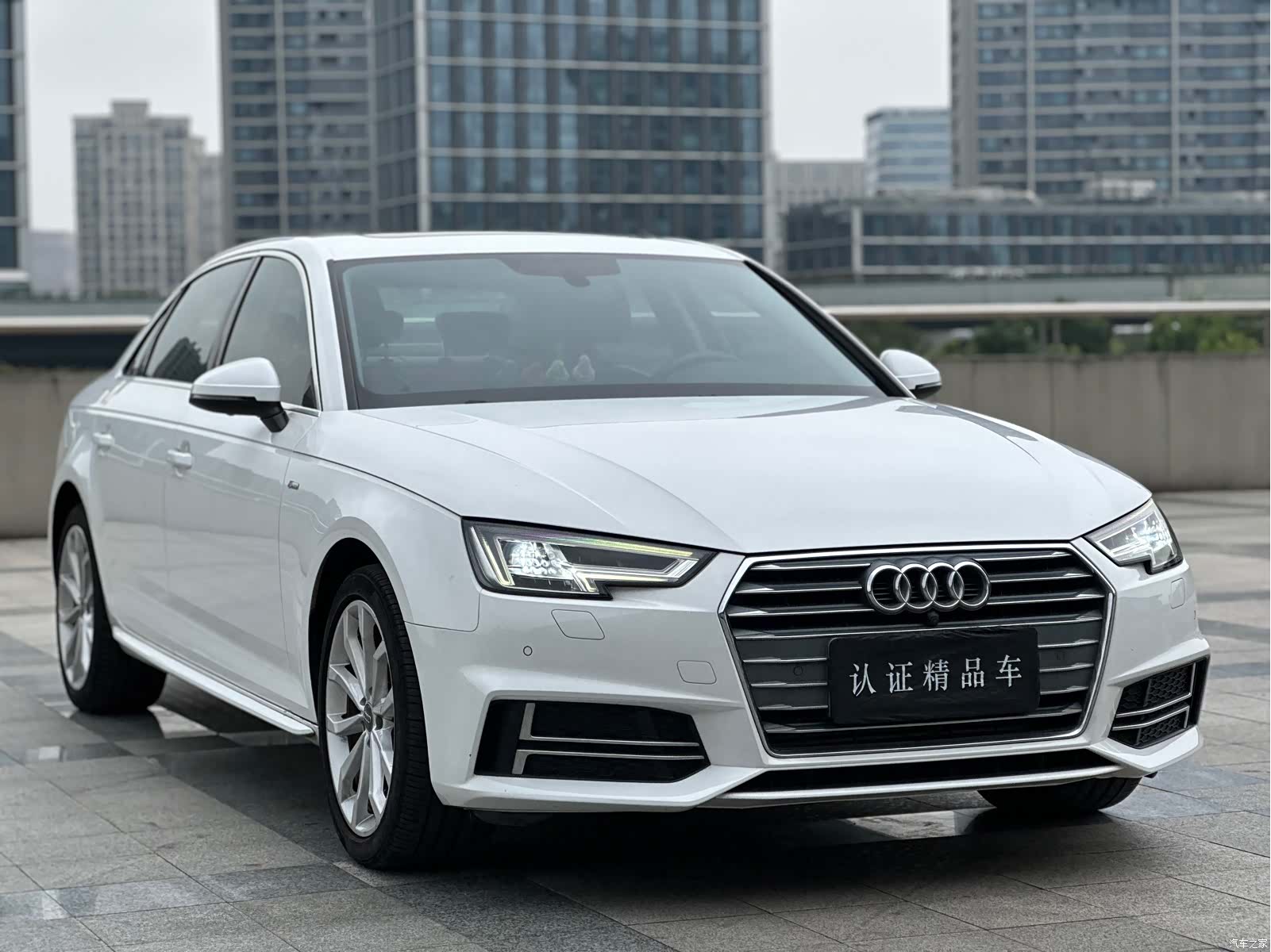 Audi A4L, 2018 3